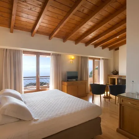 Negroponte Resort