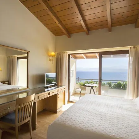 Negroponte Resort 5*