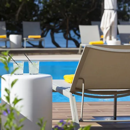 Negroponte Resort