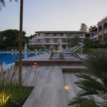Negroponte Resort