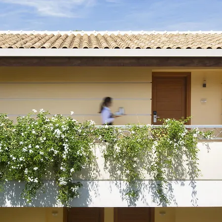Negroponte Resort 5*